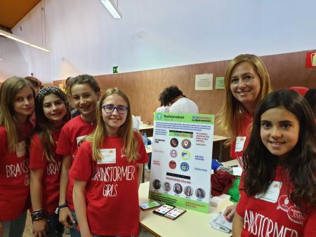 Imagen TECHNOVATION Girls: Un Programa de Emprendimiento Social Utilizando Soluciones Tecnológicas
