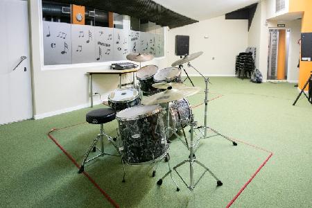 Imagen Sala de ensayos Centro Juvenil, un espacio para la música joven.